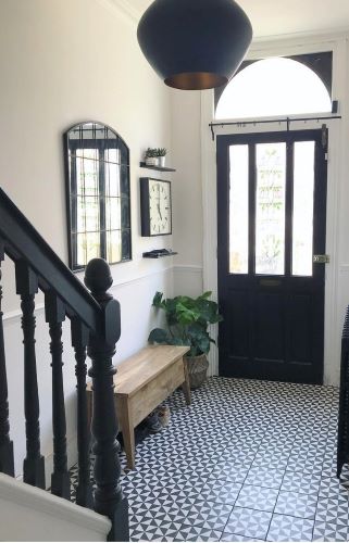 Black and white retro porcelain floor tiles